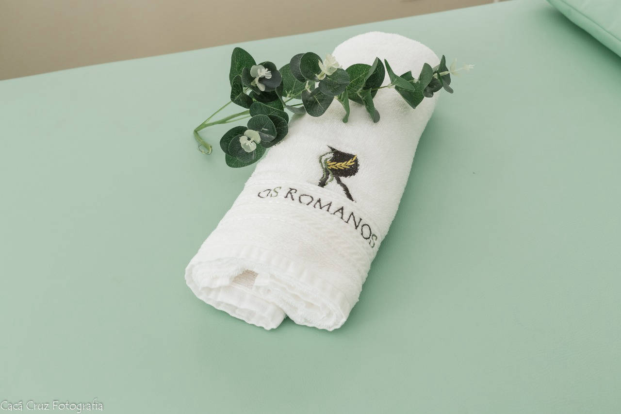 Os Romanos • Centro de Terapia Capilar e Estética